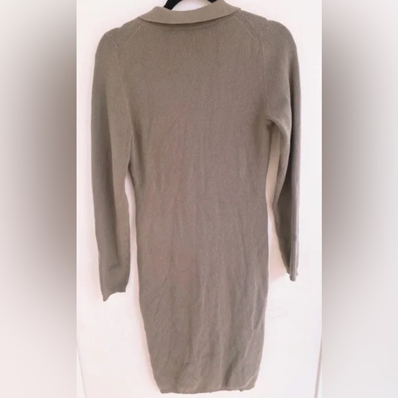 Aritzia Wilfred Cove Dress
Button-up sweater dress Gold Camel VGUC - Picture 4 of 5